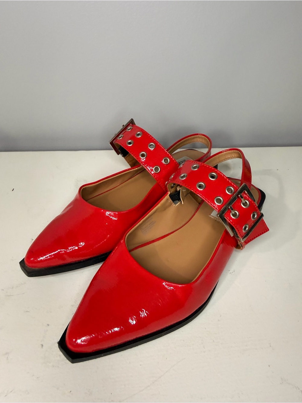 Steve Madden Red Patent Pointed Slingback Flats with Studded Buckle - Picture 2 of 5